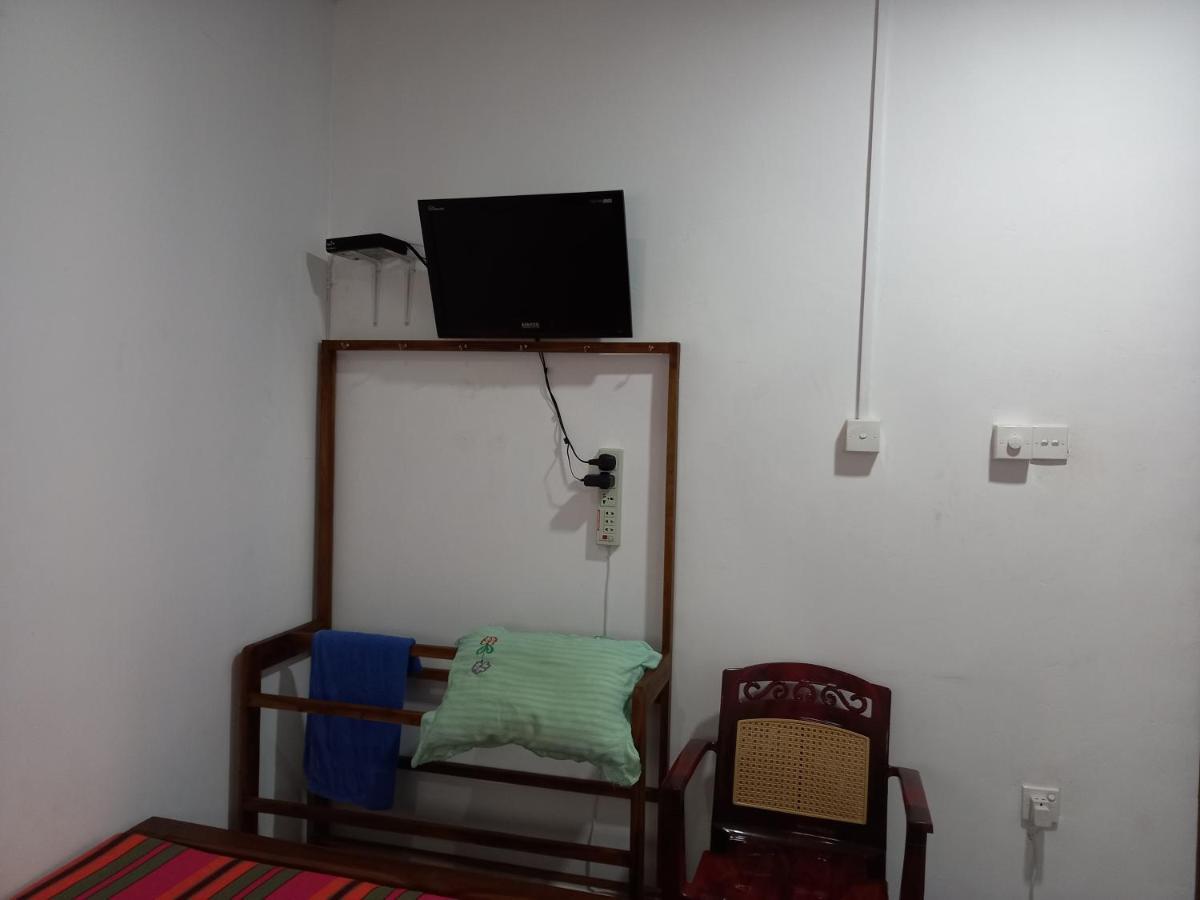 David Villa Anuradhapura Room photo